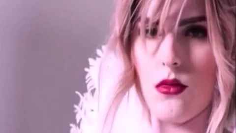 Ella Hollywood (NO cum drum) poked