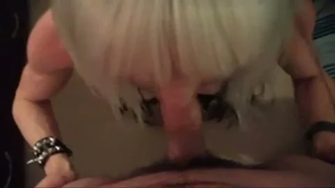 CD Pornslut Avril Harder Gives oral sex-service