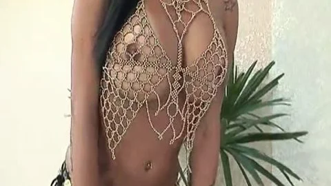 attractive this babemale Samantha di piaci and her toys