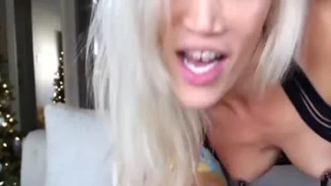 blond Pornstar babe sheboy Plays Online