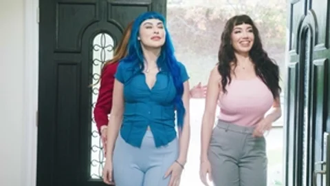 Transfixed: Threesome Between Ariel, Little Puck & Jewelz Blu