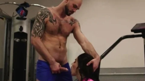 Tall man Licks And nails The wazoo Of Super horny TS In Gym