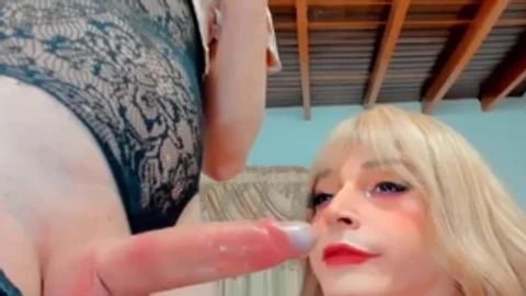 tranny friends Giving Each Other oral stimulation